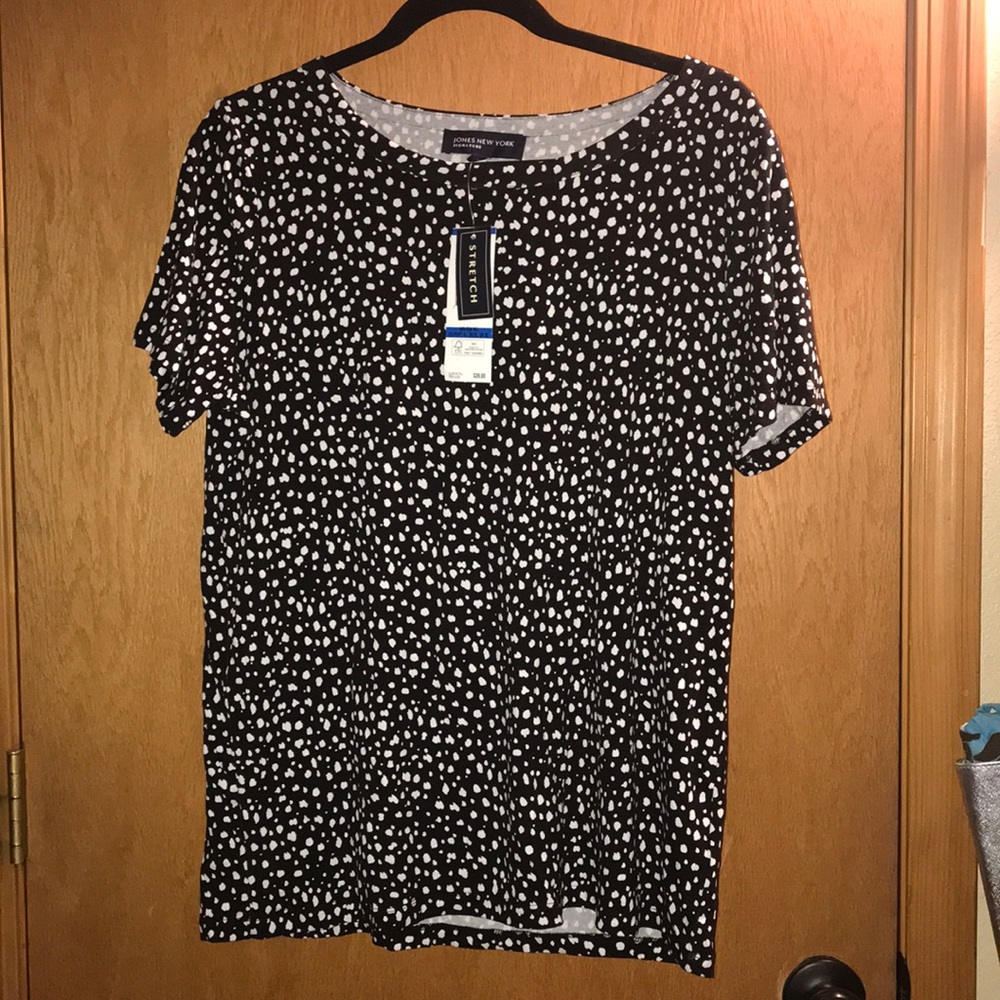 Jones New York Classic Black and White Top